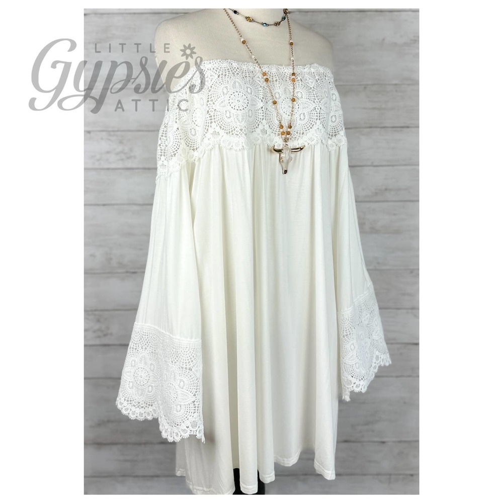 POL Make it Romance Lace Tunic - Picture 6 of 12